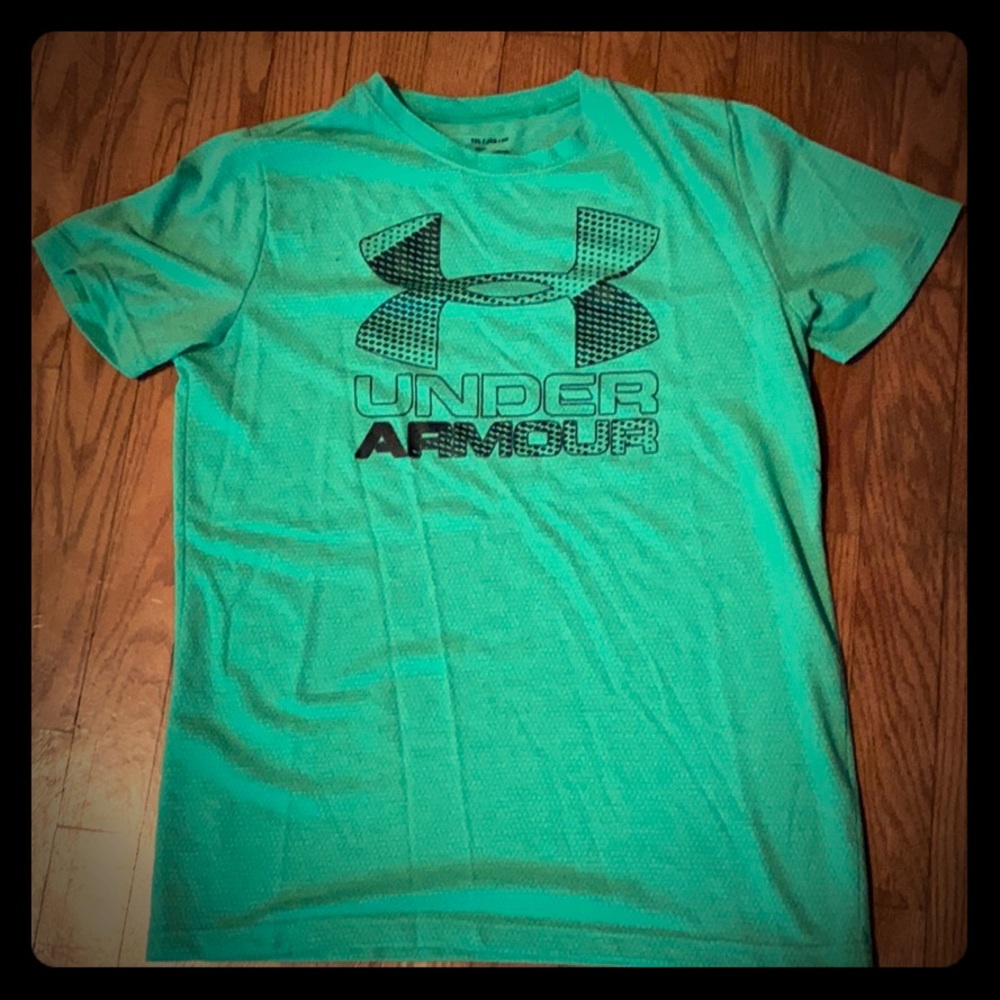 Under Armour T-shirt